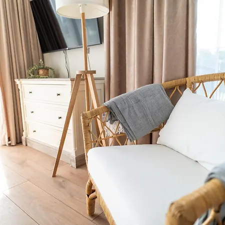 Amber & Calm Euronia 아파트 *