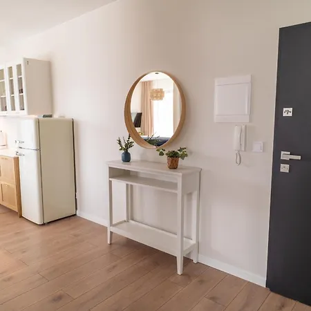 아파트 Amber & Calm Euronia